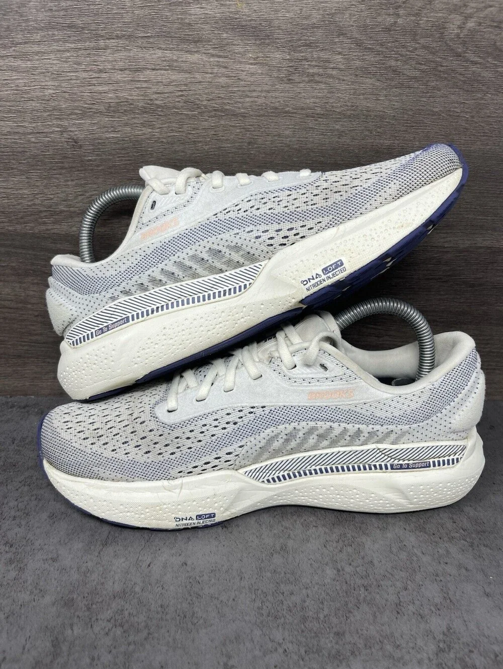 Brooks Adrenaline GTS 24 White Blue Pink Womens Size 8.5 Running Shoes
